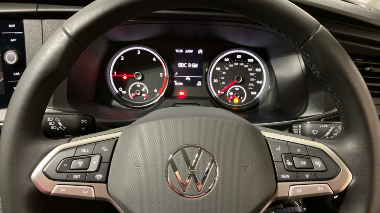 Volkswagen Transporter T32 Lwb Diesel 2.0 TDI 150 Highline Kombi Van